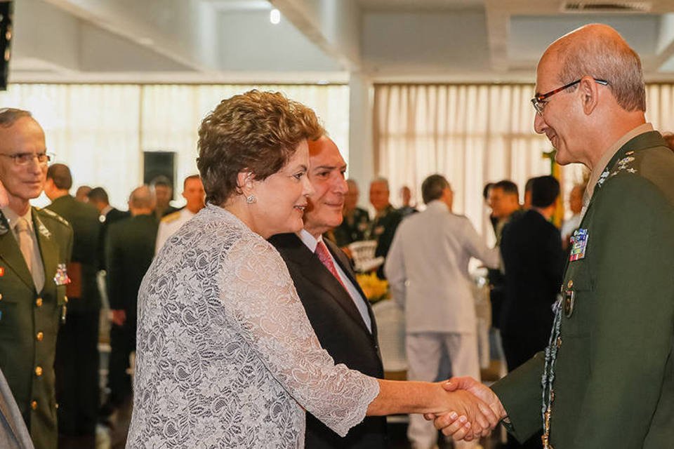 Dilma destaca ações do governo pelas Forças Armadas