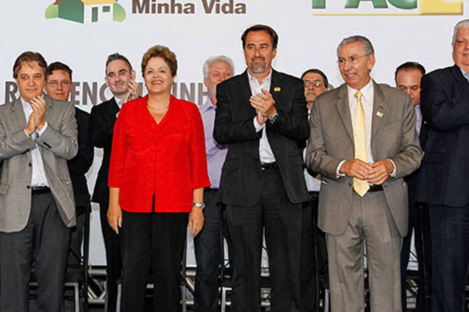 Dilma destaca Minha Casa como maior programa do governo