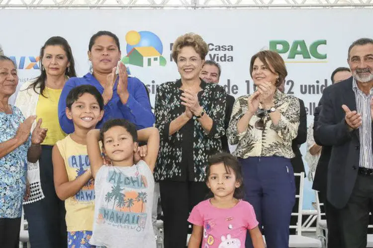 
	Dilma Rousseff entrega casas: &ldquo;N&atilde;o h&aacute; nenhum delito, nenhum crime apontado contra n&oacute;s&quot;, disse a presidente
 (Roberto Stuckert Filho/PR/Agência Brasil)