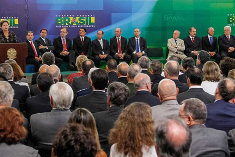 
	Cerim&ocirc;nia de posse dos novos Ministros de Estado: &quot;N&atilde;o esquecerei o bom trabalho que voc&ecirc;s fizeram&quot;, enfatizou Dilma
 (Roberto Stuckert Filho/PR)