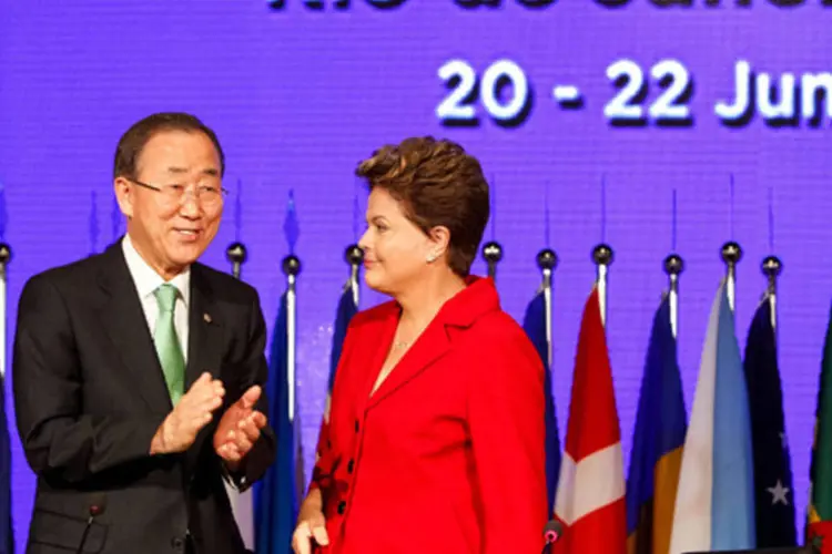 
	Ban Ki-moon e Dilma durante primeira Reuni&atilde;o Plen&aacute;ria da Rio+20: a presidente voltar&aacute; a se encontrar com o secret&aacute;rio-geral da ONU na pr&oacute;xima segunda-feira
 (Roberto Stuckert Filho/PR)
