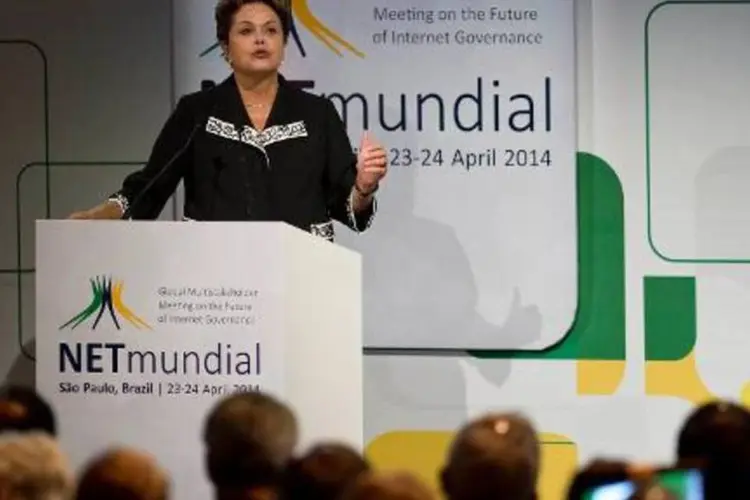 Dilma Rousseff: "a participação dos governos deve ocorrer com igualdade entre si, sem que um país tenha mais peso que outros" (Nelson Almeida/AFP)