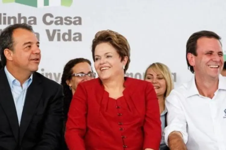 Dilma Rousseff estava acompanhada pelo governador do Rio, Sergio Cabral, e pelo prefeito Eduardo Paes (Roberto Stuckert Filho/Presidência da República)