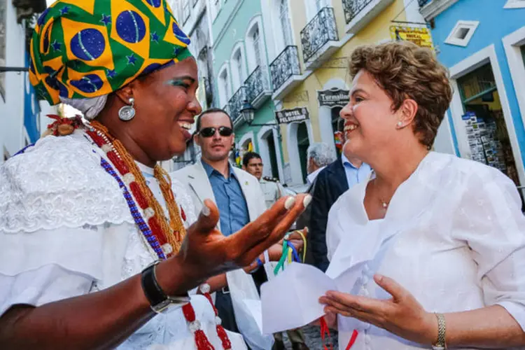 
	Dilma Rousseff (PT) na Casa de Cultura do Pelourinho, em Salvador (BA)
 (Ichiro Guerra/Dilma 13/Divulgação)