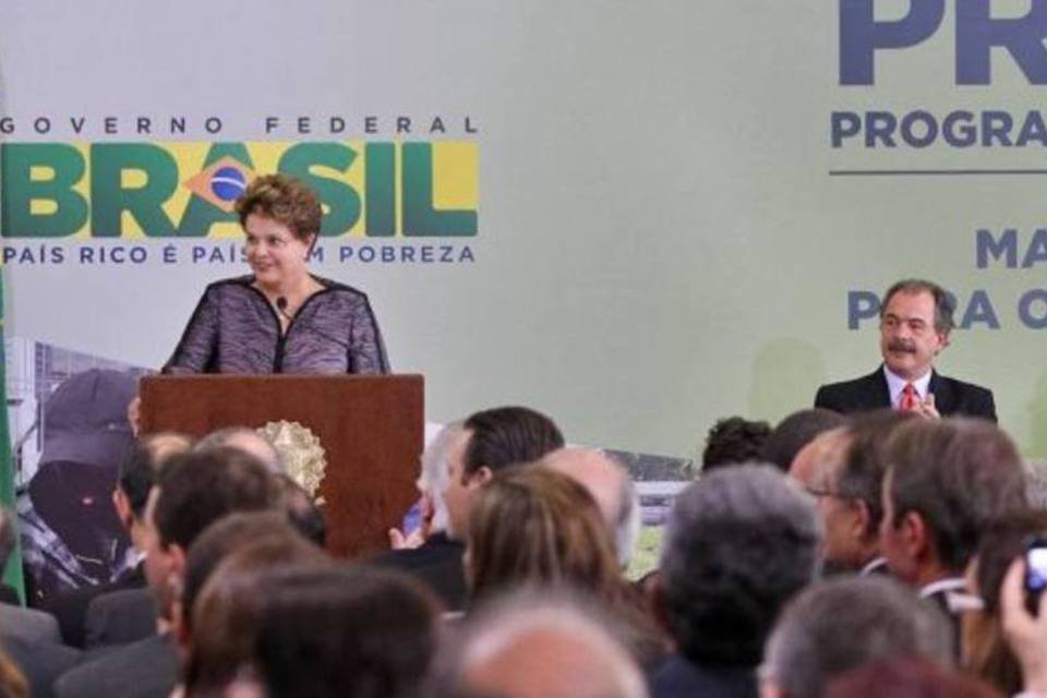 Dilma lança programa nacional de educação no campo