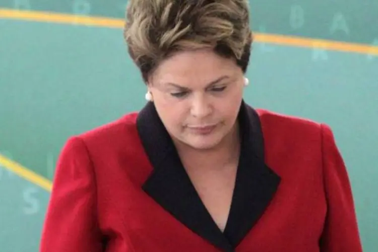 
	Dilma Rousseff: presidente cancelou seus compromissos para descansar ap&oacute;s ter uma reca&iacute;da de uma gripe
 (Ueslei Marcelino/Reuters)