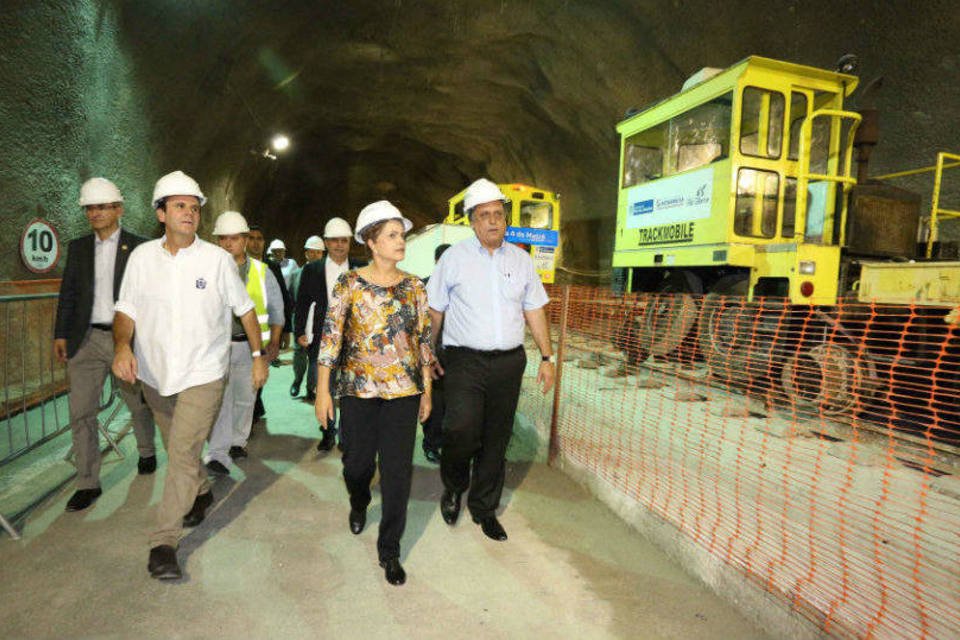 Dilma visita obras de ampliação do metrô do Rio de Janeiro