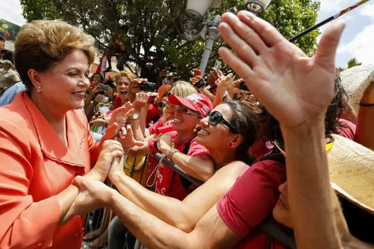 
	A candidata &agrave; Presid&ecirc;ncia da Rep&uacute;blica Dilma Rousseff durante encontro em Petrolina
 (Ichiro Guerra/Dilma 13)