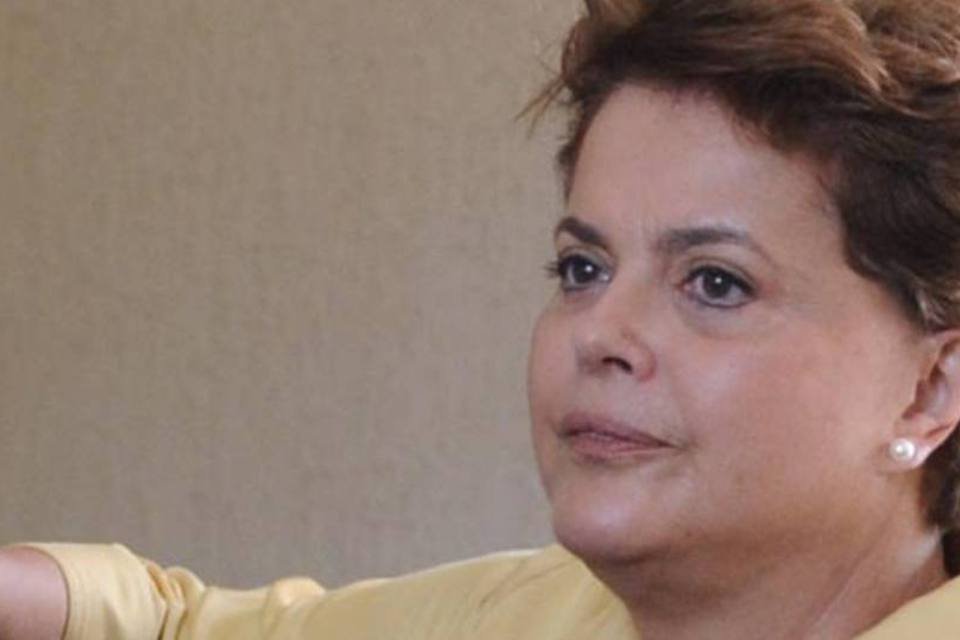 Dilma cancela anúncio parcial de ministros do PMDB