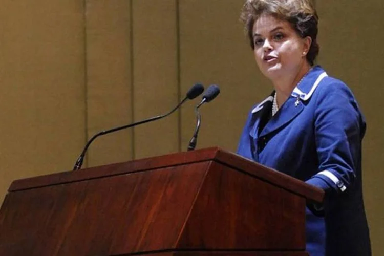 A presidente Dilma Rousseff: "O Ministério dos Transportes está descontrolado” (Wilson Dias/ABr)