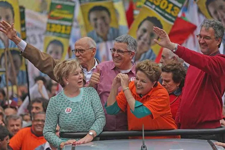 Padilha, Dilma, Eduardo e Marta Suplicy durante carreata em Osasco, ainda no primeiro turno das eleições (Paulo Pinto/Analítica)