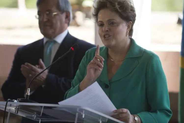 
	Dilma: presidente&nbsp;agradeceu o apoio do PTB e disse que o hist&oacute;rico trabalhista do partido foi fundamental para que o governo promovesse a distribui&ccedil;&atilde;o de renda (Marcelo Camargo/Agência Brasil)