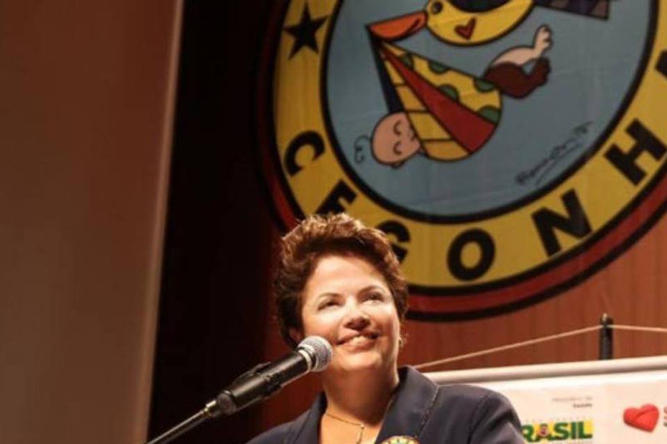 Dilma minimiza críticas feitas ao SUS