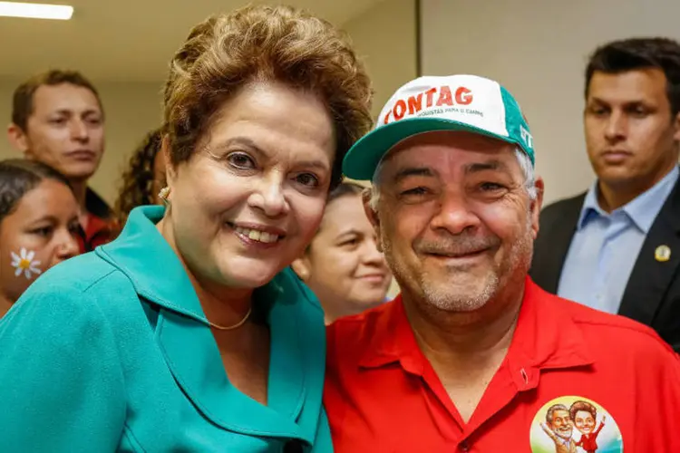 
	Dilma encontra agricultores: ela reafirmou seu compromisso com a reforma agr&aacute;ria
 (Ichiro Guerra/Dilma 13)