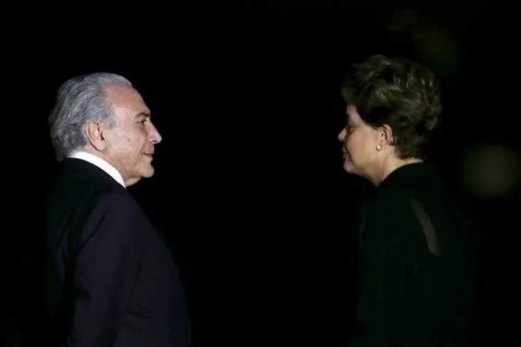 
	Dilma e Temer: o placar da vota&ccedil;&atilde;o est&aacute; em 4 votos a 1 pela reabertura da a&ccedil;&atilde;o
 (Ueslei Marcelino/Reuters)