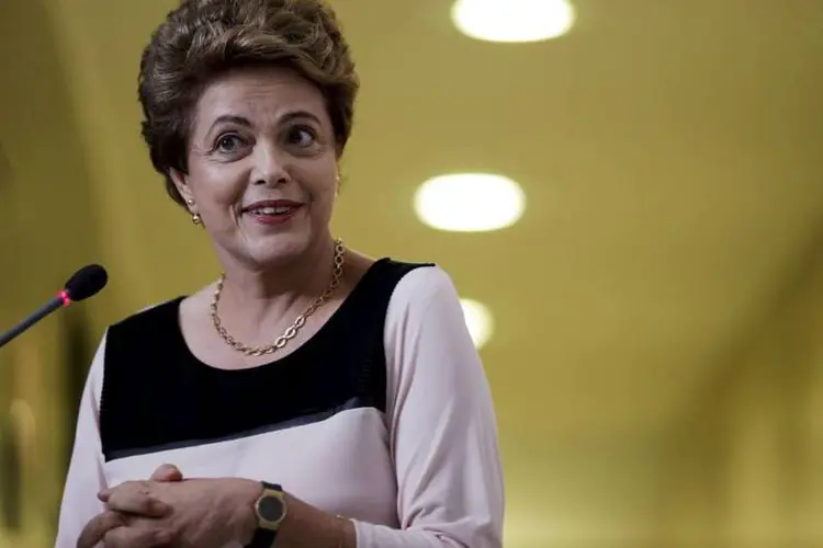 
	Dilma Rousseff: oito dos onze ministros da Corte admitiram a tese governista de que os deputados apenas autorizam o andamento do processo
 (Ueslei Marcelino/Reuters)