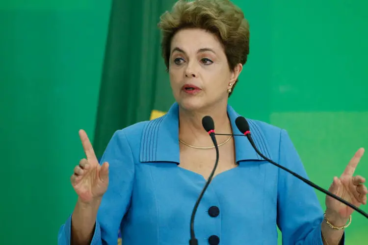 
	Dilma Rousseff: mat&eacute;ria questionada foi publicada no dia 1&ordm; de abril com o t&iacute;tulo &ldquo;Uma presidente fora de si&rdquo;
 (Igo Estrela/ Reuters)