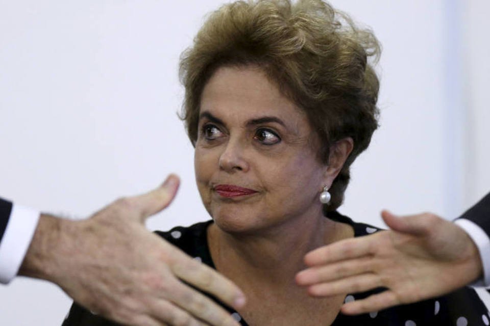 PT prepara ofensiva para processo de impeachment no Senado
