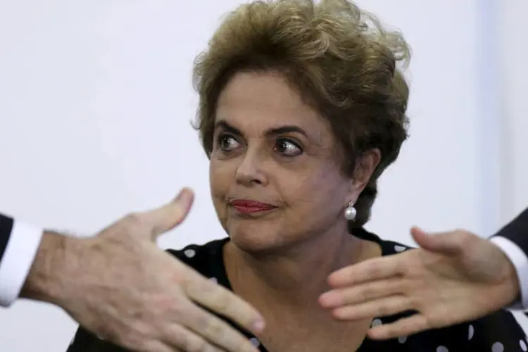 
	Dilma Rousseff: como 2&ordf; maior bancada no Senado, o PT diz que n&atilde;o abre m&atilde;o da prerrogativa de indicar a presid&ecirc;ncia ou relatoria da comiss&atilde;o
 (Ueslei Marcelino/ Reuters)