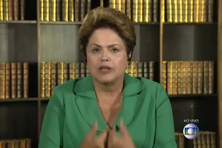 Presidente reeleita, Dilma Rousseff (PT), concede uma entrevista para o Jornal Nacional desta segunda-feira (Reprodução/Globo)