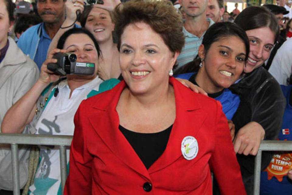 Dilma diz que tem carinho especial pelo PR