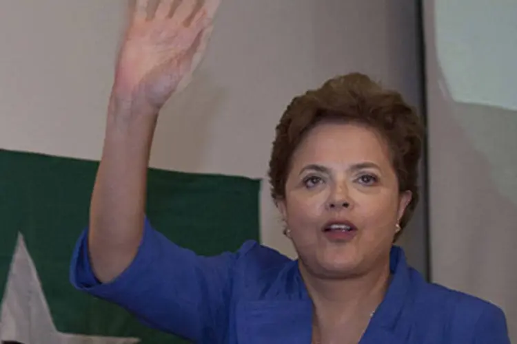 Militantes do PT distribuem material de campanha de Dilma em eventos do PAC (Marcello Casal Jr/AGÊNCIA BRASIL)