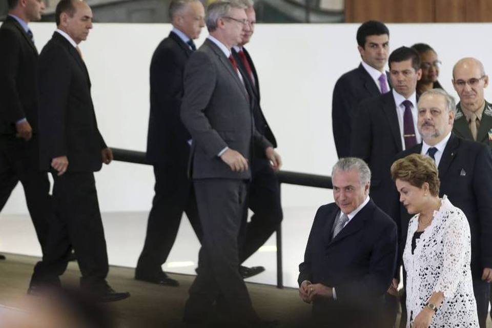 Ministros acertam demissão após impeachment de Dilma