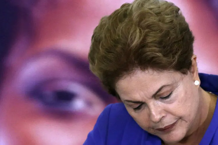 
	Dilma: o site da coliga&ccedil;&atilde;o foi inicialmente registrado em nome de uma empresa de publicidade, a P&oacute;lis Propaganda, infringindo a legisla&ccedil;&atilde;o eleitoral
 (Ueslei Marcelino/Reuters)