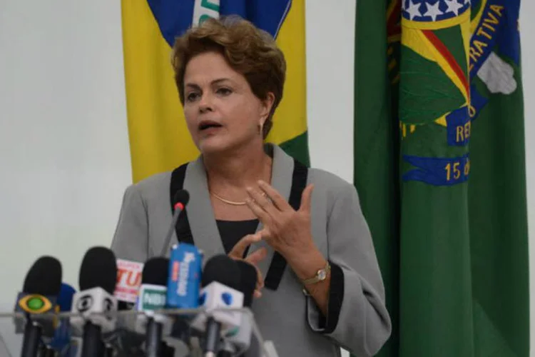 
	Dilma Rousseff: &quot;todas essas obras estar&atilde;o conclu&iacute;das em novembro deste ano&quot;
 (José Cruz/ABr)
