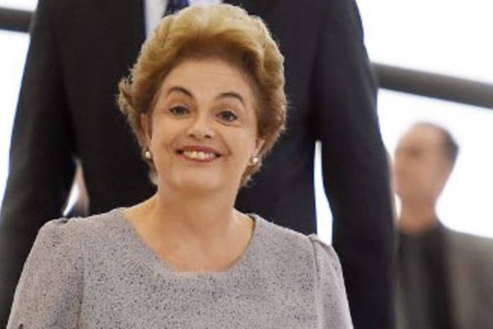 Planalto dá cargos para tentar evitar afastamento do PMDB