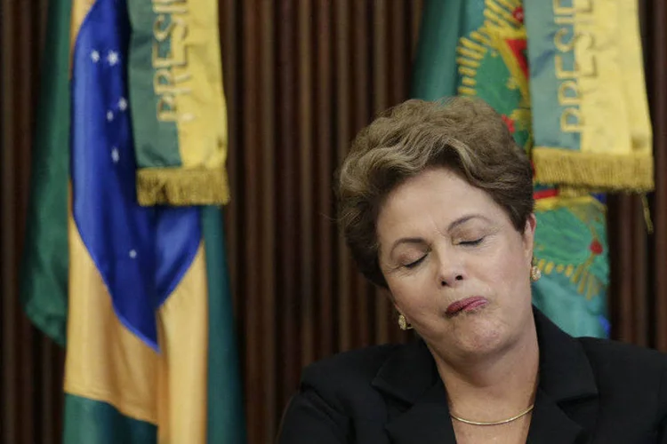 
	Fraco desempenho da economia tem sido uma das pedras no sapato de Dilma Rousseff
 (Ueslei Marcelino/Reuters)