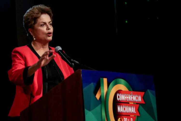 A presidente Dilma Rousseff em conferência do PCdoB (Tom Dib/ Criadores de Imagens/ PCdoB/Fotos Públicas)