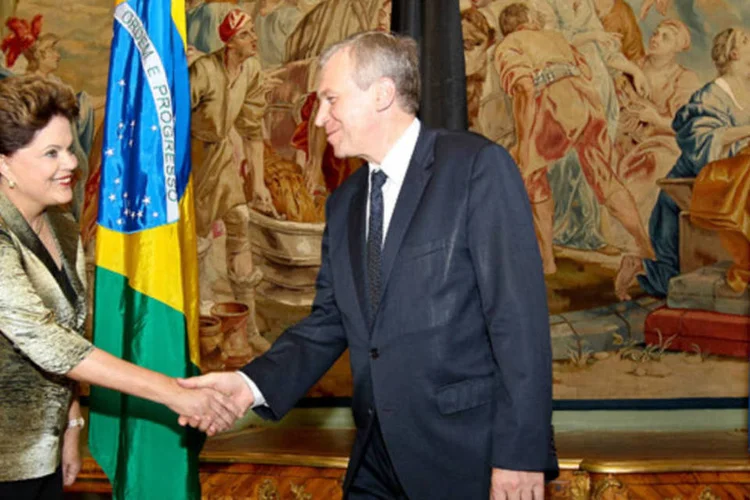 Dilma Rousseff cumprimenta primeiro-ministro da Bélgica: a presidente prometeu apoio brasileiro para que em 2017 a Bélgica seja a sede da Exposição Internacional de Artes (Roberto Stuckert Filho/PR)