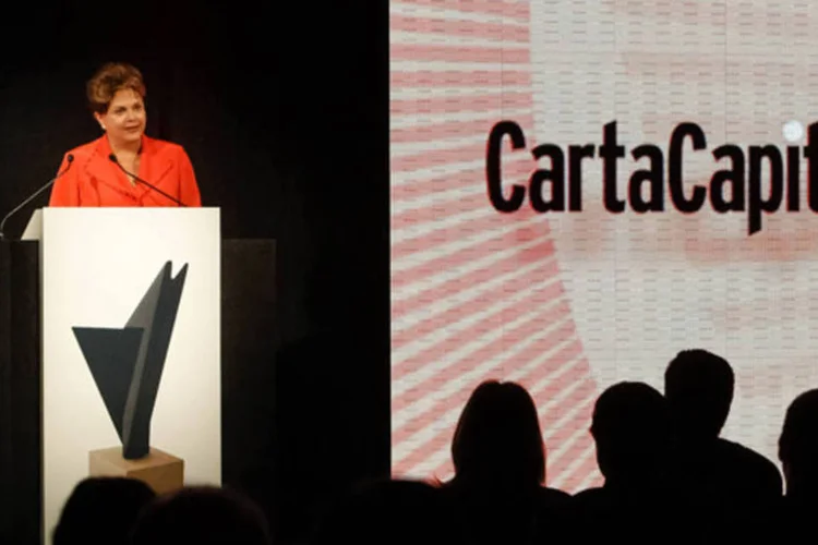 
	Dilma discursa em premia&ccedil;&atilde;o da revista Carta Capital: &eacute; necess&aacute;rio fazer &ldquo;vultuosos&rdquo; investimentos em educa&ccedil;&atilde;o para garantir o desenvolvimento do pa&iacute;s a m&eacute;dio e longo prazo
 (Roberto Stuckert Filho/PR)