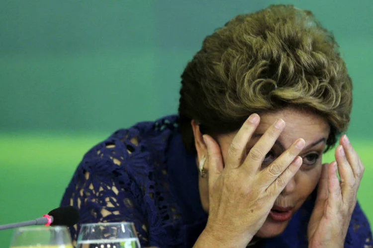 
	A presidente Dilma Rousseff gesticula durante evento com jornalistas
 (Joedson Alves/Reuters)