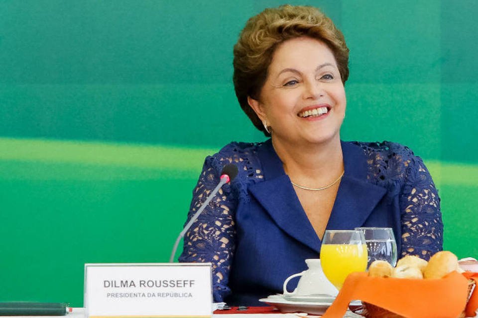 Dilma viaja para período de descanso em base naval na Bahia