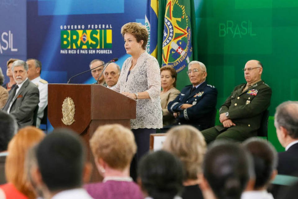 Dilma evita falar sobre eventual saída de Graça da Petrobras