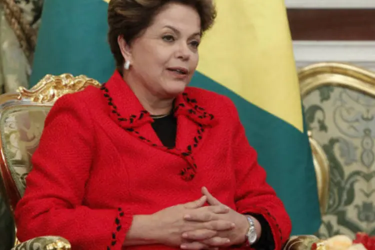 
	A presidente Dilma Rousseff em Moscou: o combate &agrave; fome e &agrave; pobreza registrou recorde de aprova&ccedil;&atilde;o (62%), bem como as medidas para conter o desemprego (56%)
 (REUTERS/Maxim Shemetov)