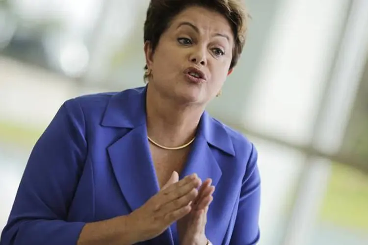 
	O &uacute;ltimo levantamento do Ibope mostrou Dilma com 54% dos votos v&aacute;lidos e A&eacute;cio com 46%
 (Ueslei Marcelino/Reuters)