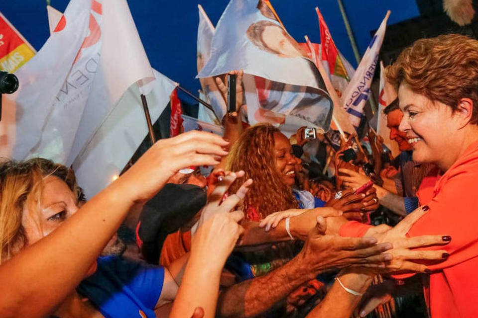 Caminhada com mulheres marca fim da campanha de Dilma