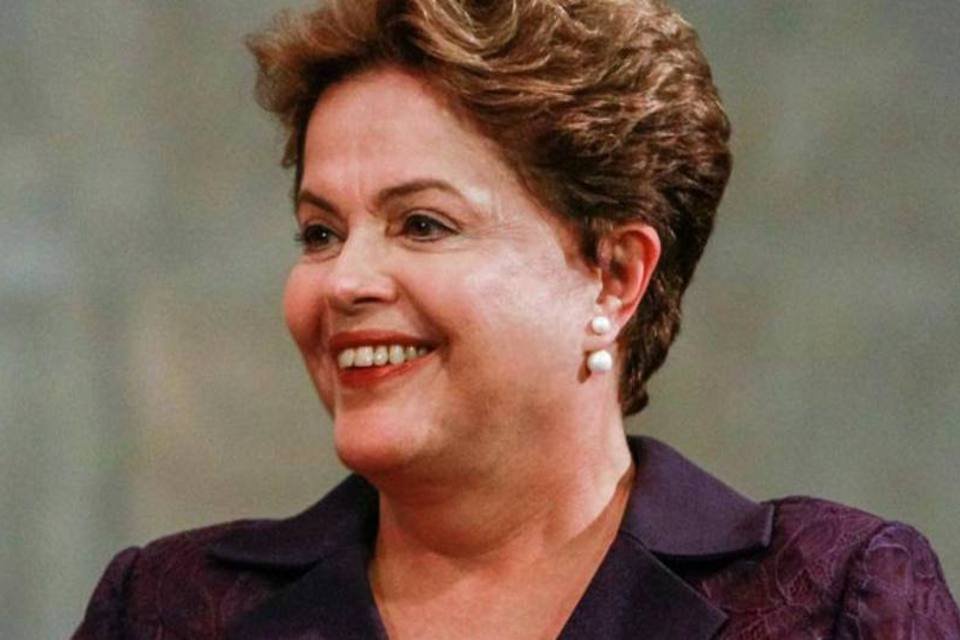 Dilma afirma que precisa investir mais em educação