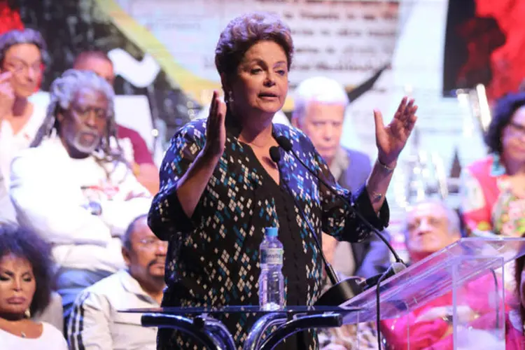 
	Presidente Dilma Rousseff (PT) durante evento com artistas e intelectuais no Rio de Janeiro
 (Tasso Marcelo /Fotos Pública/Divulgação)