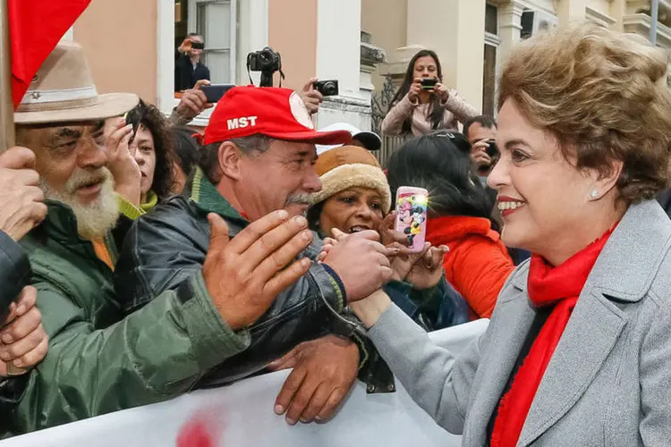 
	Dilma Rousseff: &quot;&Eacute; um esc&acirc;ndalo que n&atilde;o eu n&atilde;o possa viajar para o Rio, para o Par&aacute; ou qualquer outro lugar&quot;
 (Roberto Stuckert Filho/PR)