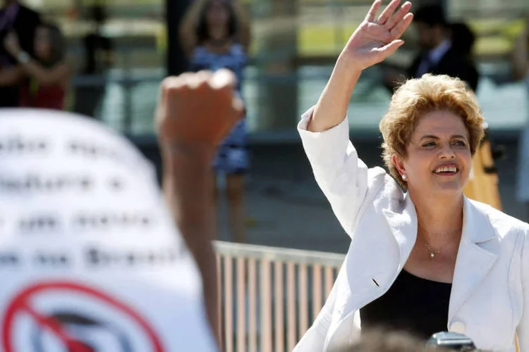 
	 N&atilde;o vai ter... Dilma: em breve, sua influ&ecirc;ncia na pol&iacute;tica brasileira poder&aacute; ficar limitada ao t&iacute;tulo de eleitor
 (Paulo Whitaker / Reuters)