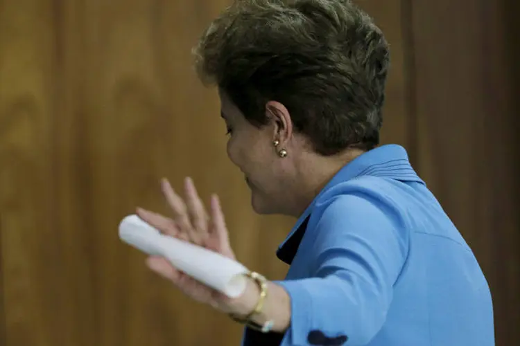 
	Dilma Rousseff: &quot;testemunhem que eu n&atilde;o tenho cara de quem ir&aacute; renunciar&quot;
 (Ueslei Marcelino / Reuters)