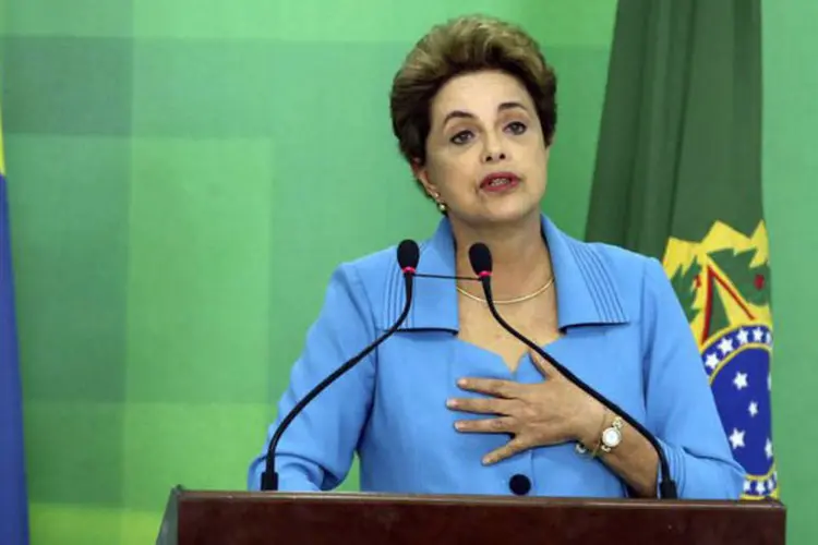 
	Dilma Rousseff: no documento, h&aacute; o pedido para que a presidente Dilma Rousseff, se desejar, se manifeste sobre dilig&ecirc;ncias ou provid&ecirc;ncias
 (Valter Campanato/Agência Brasil)