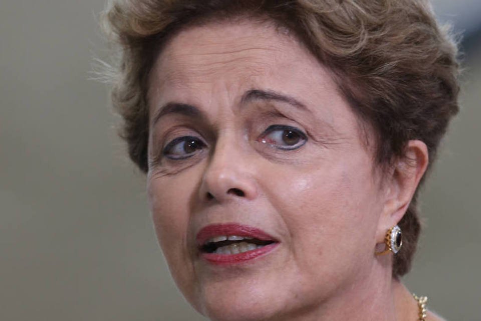 Dilma convoca reunião com ministros e parlamentares