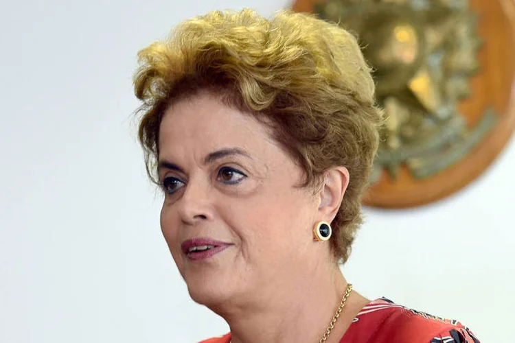 
	Dilma Rousseff: pelo cronograma, nesta quarta-feira (30), ser&atilde;o ouvidos dois dos tr&ecirc;s autores do pedido de impeachment com base nas &quot;pedaladas fiscais&quot;
 (Evaristo Sa / AFP)