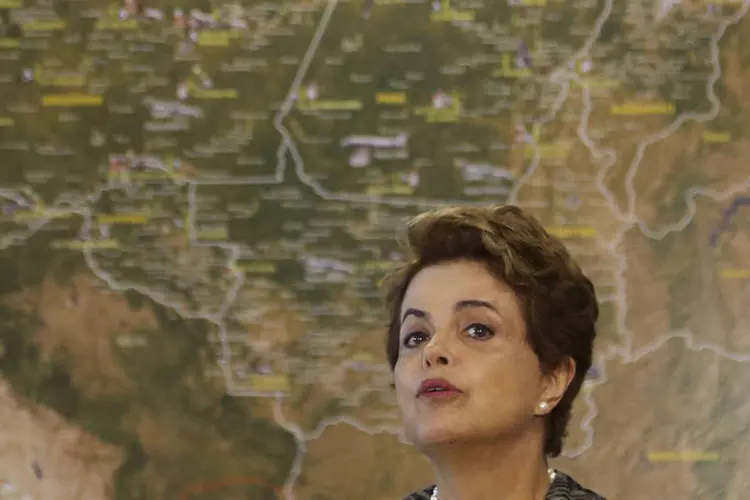 
	Dilma Rousseff: relat&oacute;rios do tribunal e do Minist&eacute;rio P&uacute;blico de Contas prop&otilde;em a puni&ccedil;&atilde;o de oito servidores
 (Adriano Machado / Reuters)