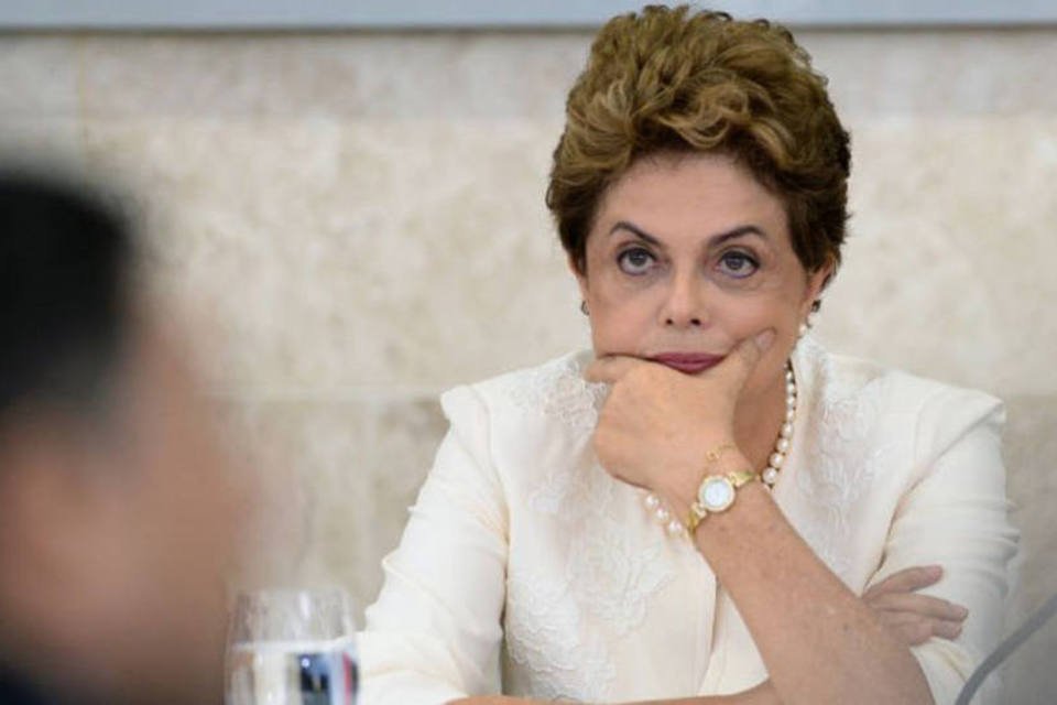 Dilma faz reunião de coordenação e tem encontro com Barbosa